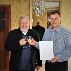 2019-10-05   Przekazanie pozwolenia radiowego 