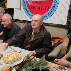 2025-12-18 Czwartkowe spotkanie z akcentem wigilijnym  - zdjęcie 47