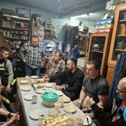 2025-12-18 Czwartkowe spotkanie z akcentem wigilijnym  - zdjęcie 39