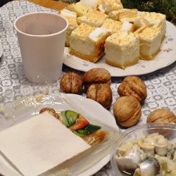 2025-12-18 Czwartkowe spotkanie z akcentem wigilijnym  - zdjęcie 16