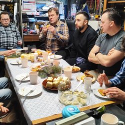 2025-12-18 Czwartkowe spotkanie z akcentem wigilijnym  - zdjęcie 22