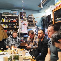 2025-12-18 Czwartkowe spotkanie z akcentem wigilijnym  - zdjęcie 29