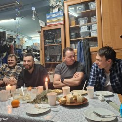 2025-12-18 Czwartkowe spotkanie z akcentem wigilijnym  - zdjęcie 42