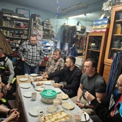 2025-12-18 Czwartkowe spotkanie z akcentem wigilijnym  - zdjęcie 43